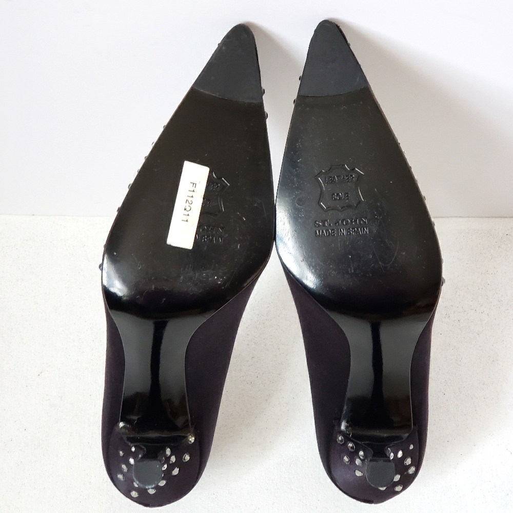 St. John Satin Pointy Toe Heels with Crystals Size 6 - Picture 7 of 13